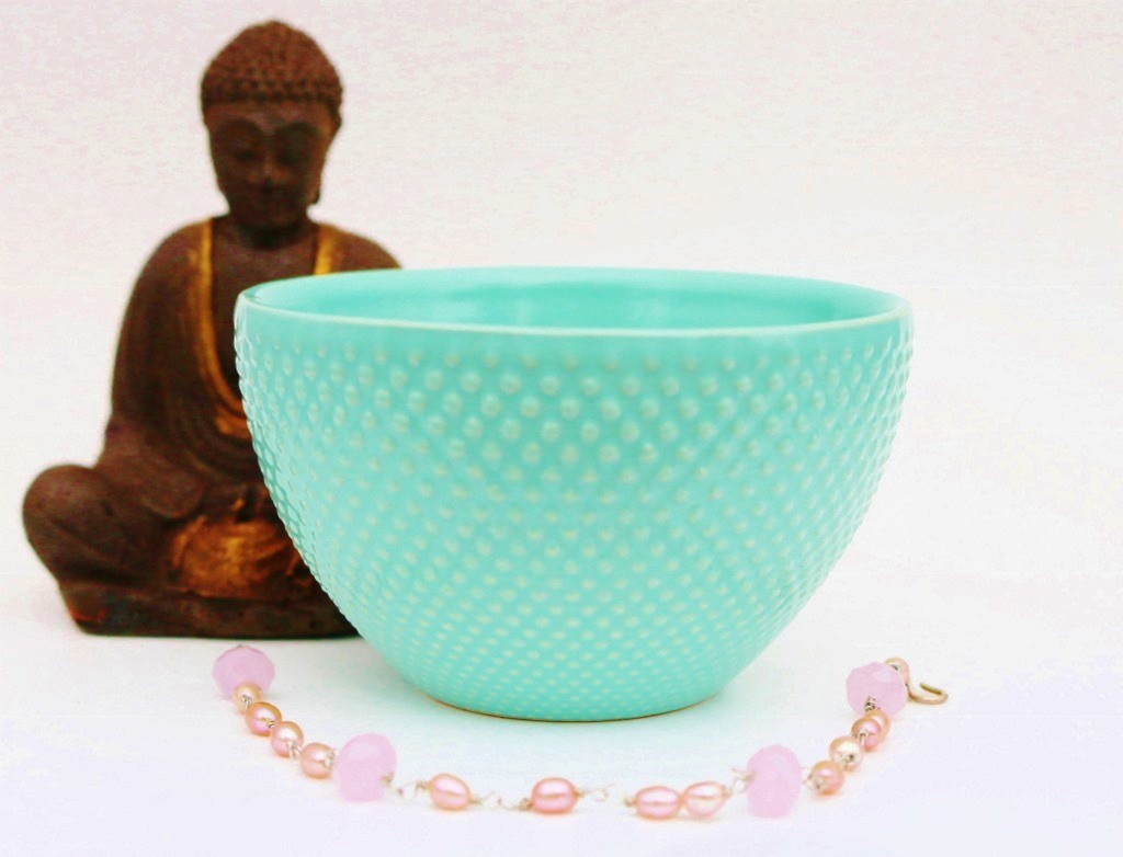 https://annweidesign.com/produkt/armbaand-med-rosakvarts/ Rens dit liv med rosakvarts